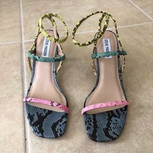 Steve Madden multicolor snake print sandal